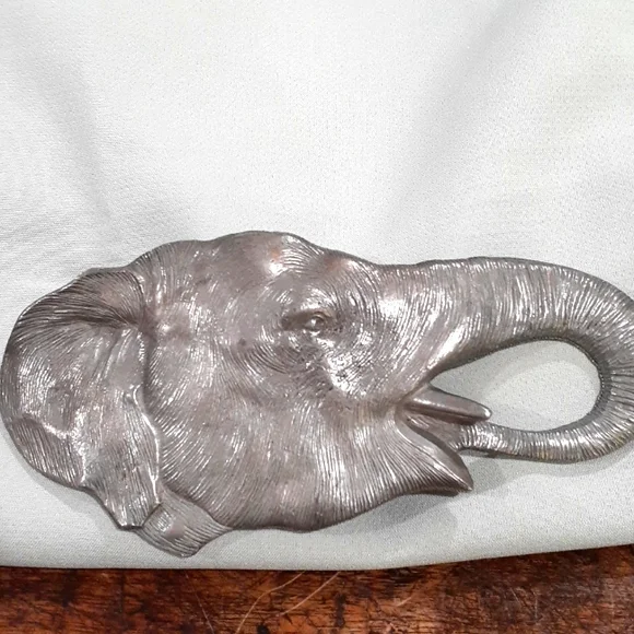 Signed Pewter Elephant Head  belt buckle Sandy Val The Elephant - maxlang main image 4